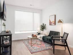 513 - Harlow -- El Traditional 1BR Suite - Free Parking