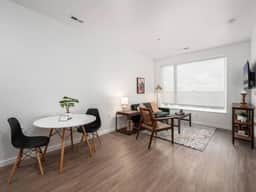 514 - Harlow -- The Boho Chic Suite in Prime Location of Columbu