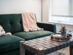 514 - Harlow -- The Boho Chic Suite in Prime Location of Columbu