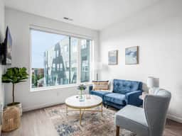 516 - Harlow -- Lovely Blue Seas Suite in Heart of Col l 24/7 Gy