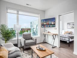 518 - Harlow -- Luxury Gray & Gold Executive Suite in Heart