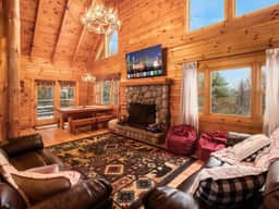 8613 Roley Rd - Sugar Grove Retreat - Hot Tub - Hocking Hills!