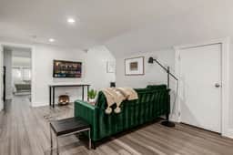 2230 N 4th Apt C - Columbus Getaway! Stylish Apartment!