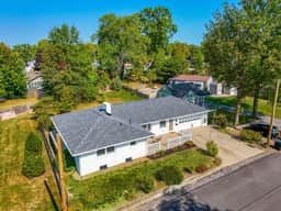 Fox Island Lakefront Retreat