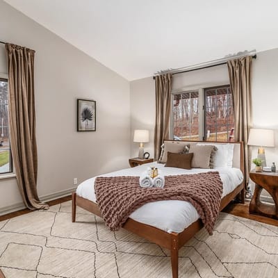 28715 Logan -The Distillery - Golf Sim, Hot Tub, Game Room