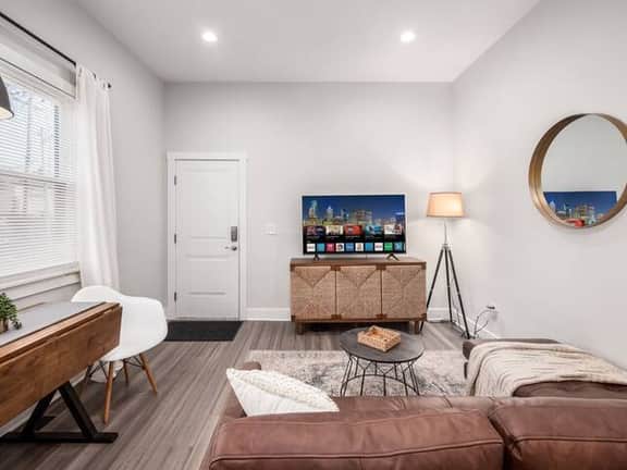 2230 N 4th Apt B -- Gorgeous Getaway -1BR- Columbus!