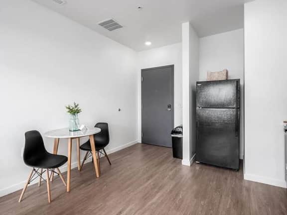 516 - Harlow -- Lovely Blue Seas Suite in Heart of Col l 24/7 Gy