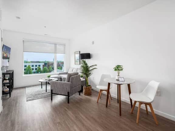 520 - Harlow -- The Modern Chic 1BR Executive Suite l 24/7 Gym