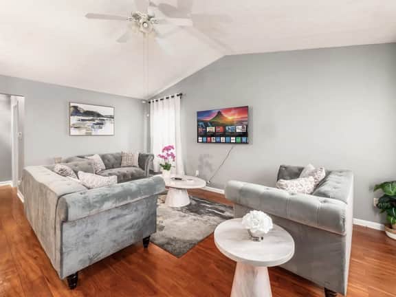 6262 Emberwood - Dublin Getaway - Near Columbus!