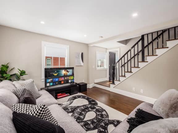 1085 S 4th Street - Schiller Park Cottage!