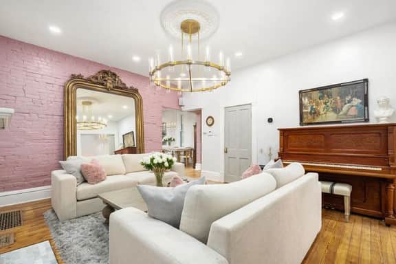 793 Summit St - Luxury Rose Manor - Perfect for Bachelorettes!