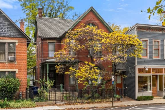 793 Summit St - Luxury Rose Manor - Perfect for Bachelorettes!