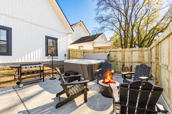 147 S 3rd St - The Modern Muse