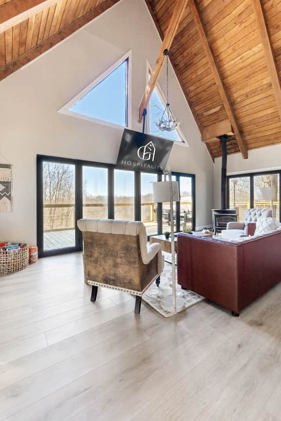 11139 Helber - Sunset Valley Lodge + Hot Tub I Private Trail