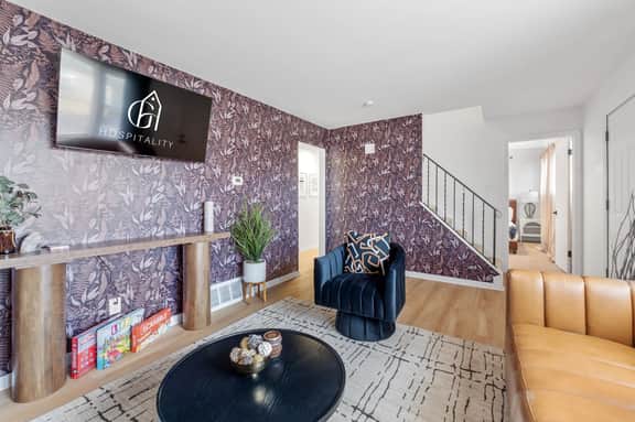 1400 Zettler - Barrel House: Hot Tub & Game Room