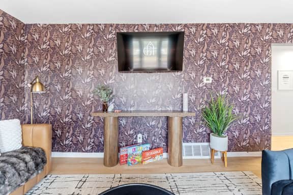 1400 Zettler - Barrel House: Hot Tub & Game Room