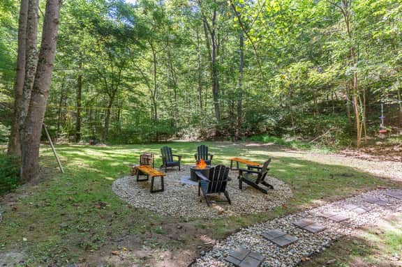 7997 Bremen Rd - Woodland Clubhouse: Golf, Fishing, Hot Tub, Tra