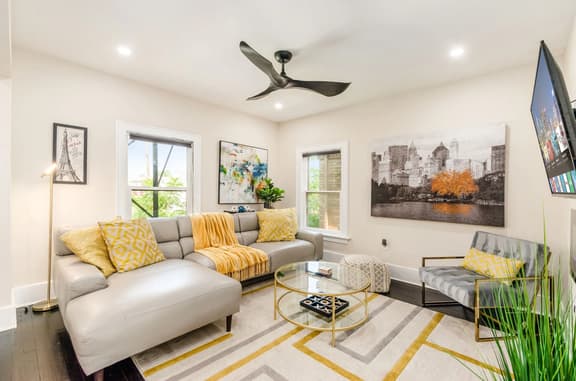 115 Winner Apt 2 - Big City Living at its Best!