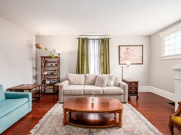 1192 Bruck - The Vintage Getaway - 3 Bedrooms - Columbus!