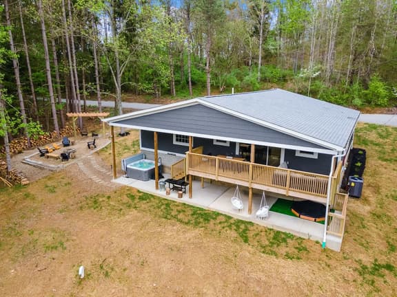 35619 Vickers Rd - Hidden Hills Haven - Hot Tub, Fire Pit, Pool